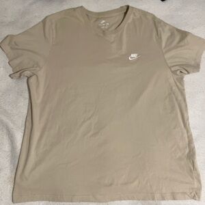 Nike Men's Beige Short Sleeve Tee